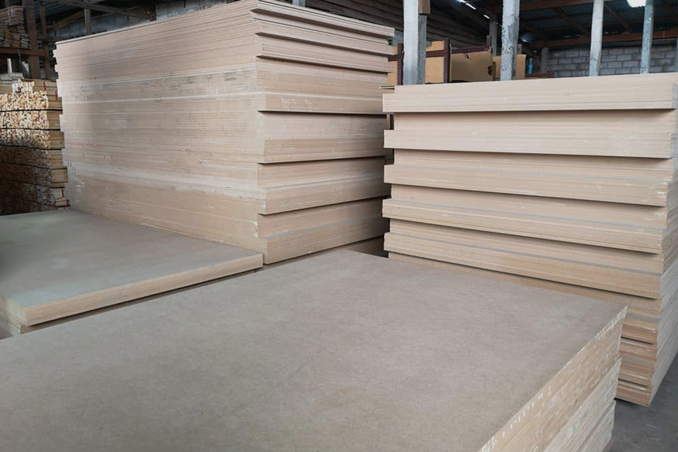 Distributor Triplek dan Plywood Berkualitas